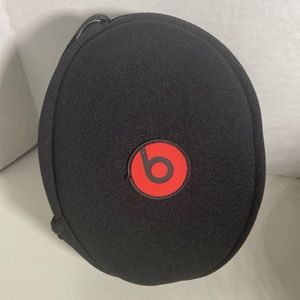 Beats by Dr Dre empty padded case